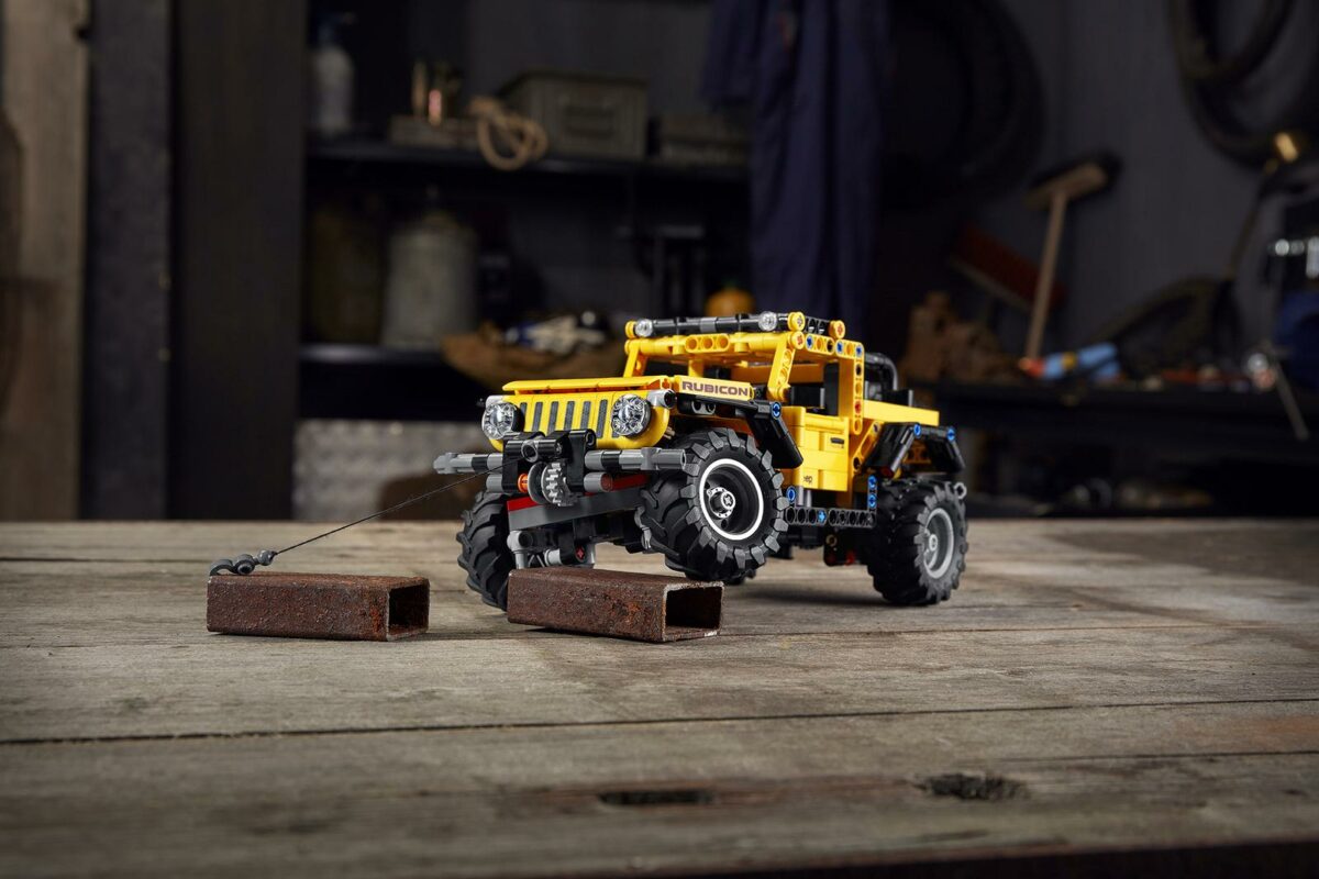 LEGO Jeep Wrangler Rubicon 02 1600 1