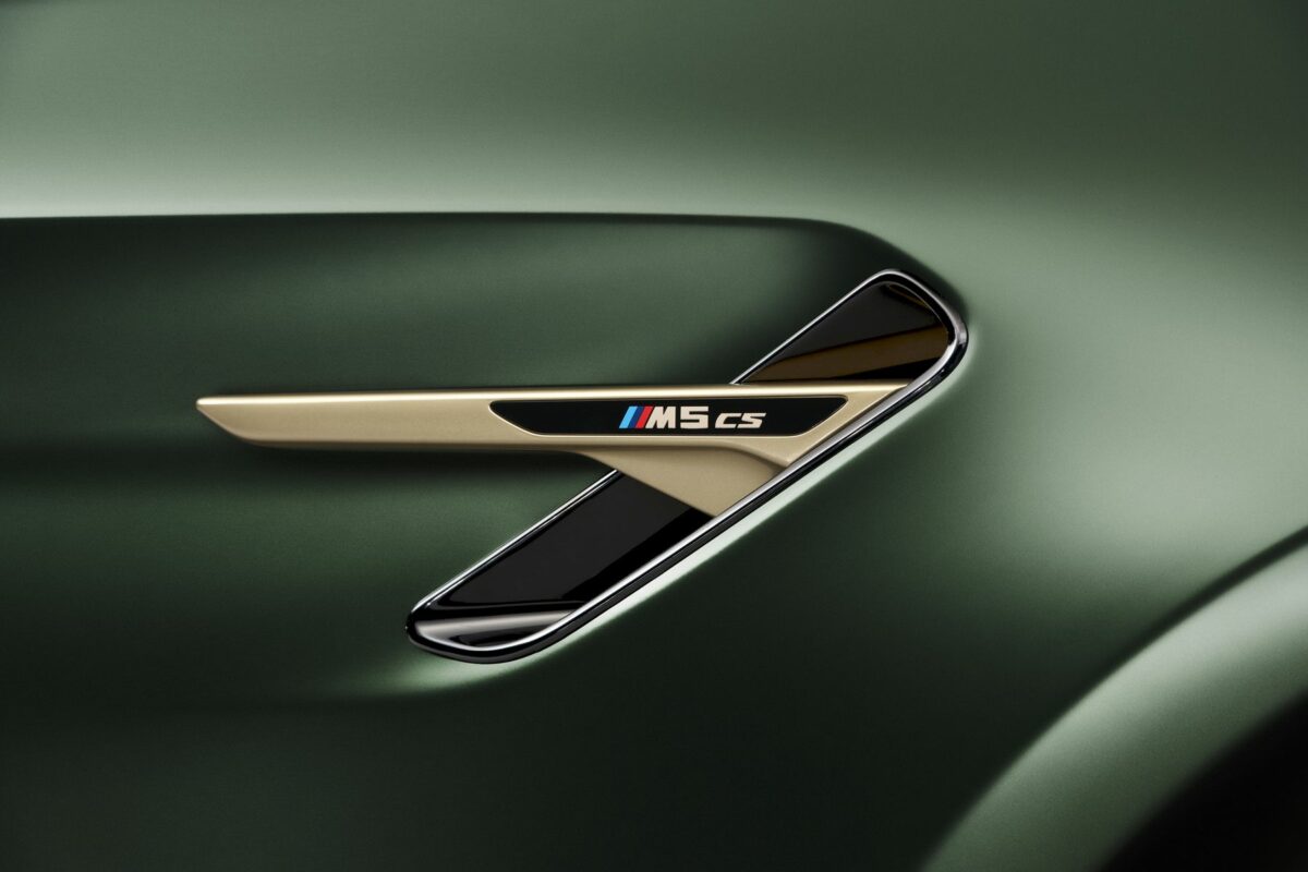 BMW M5 CS 8