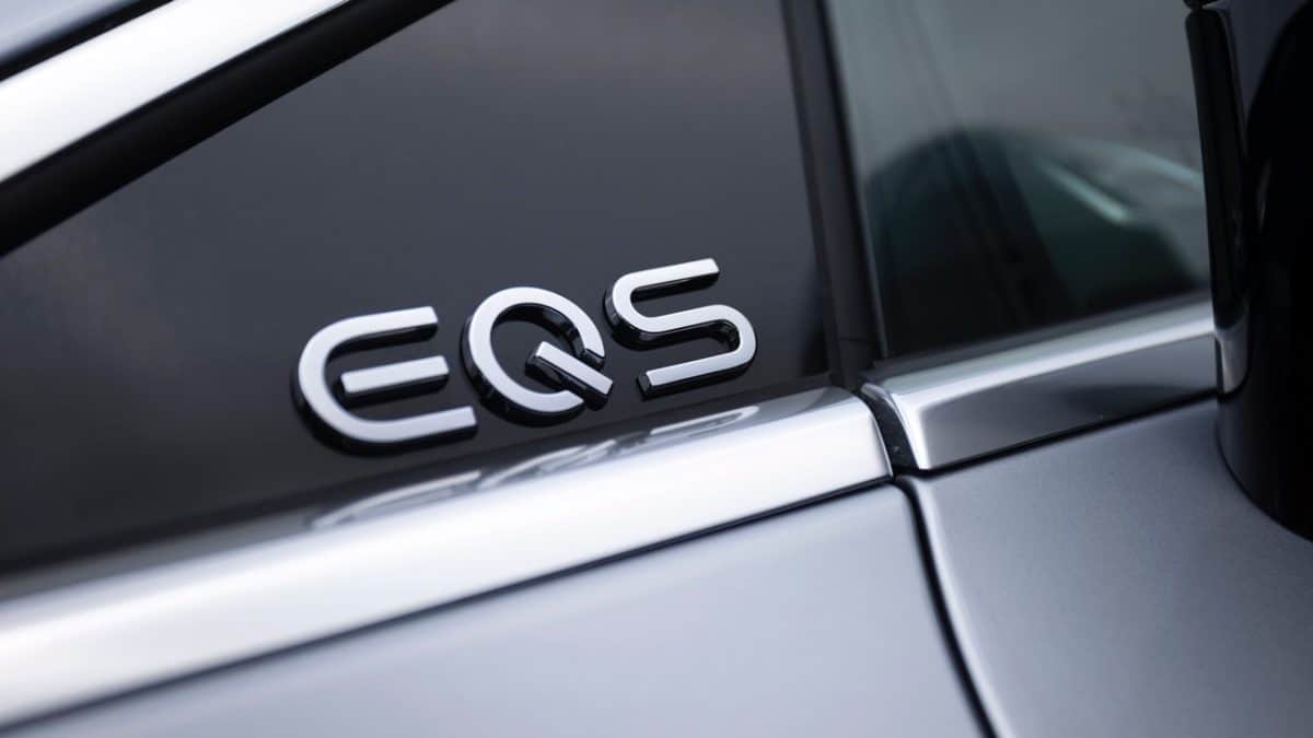 Mercedes EQS 9