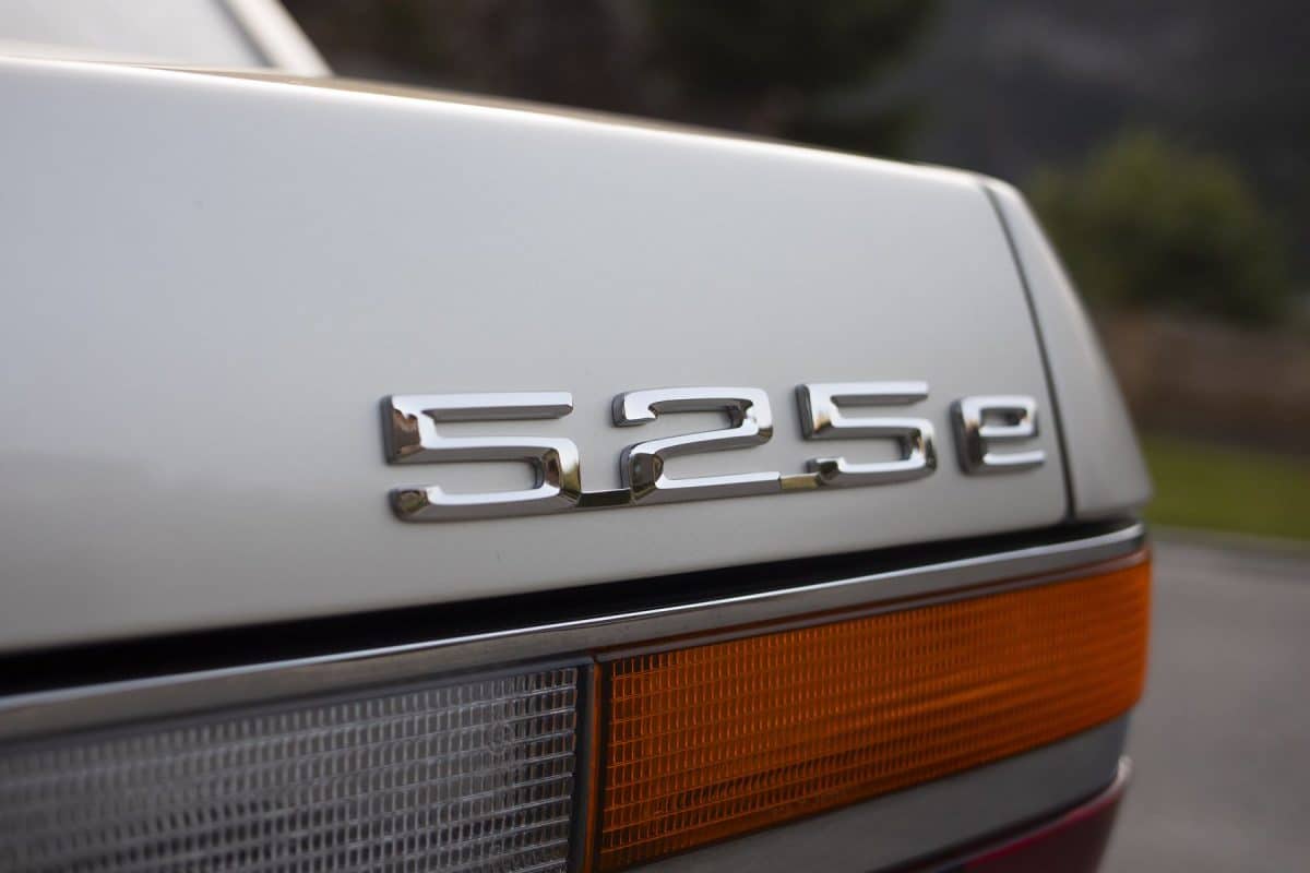 BMW 525e 8