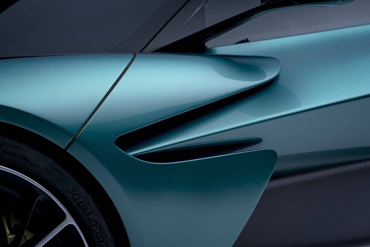 Aston Martin Valhalla 2021 8