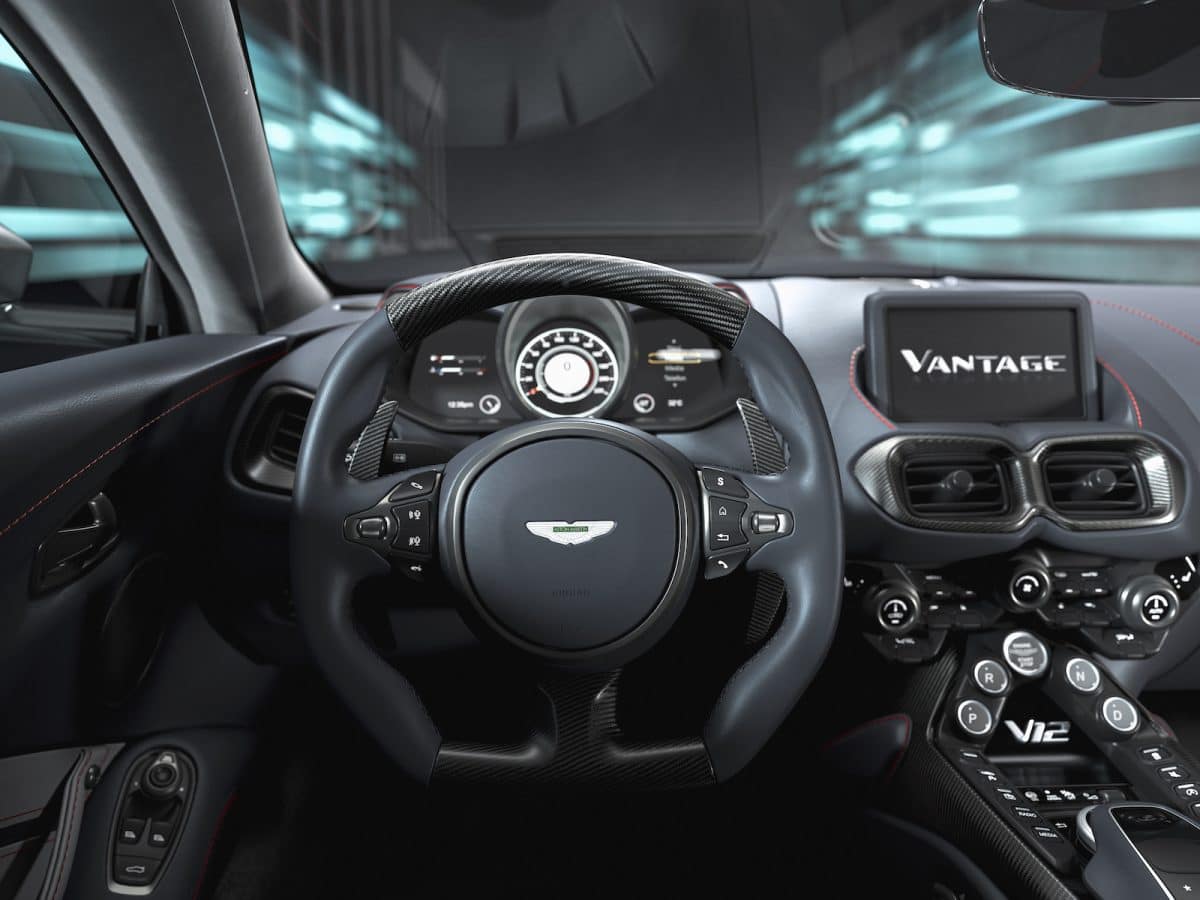 Aston Martin V12 Vantage 12 1