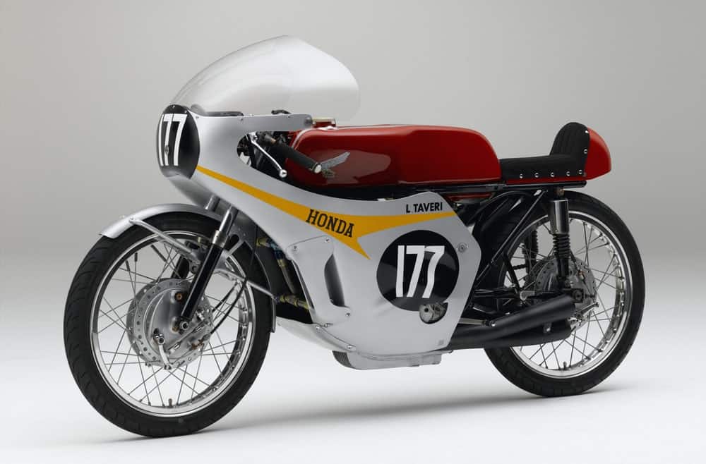 03 seite 7 8 The 1966 125cc RC149 had five cylinders 6