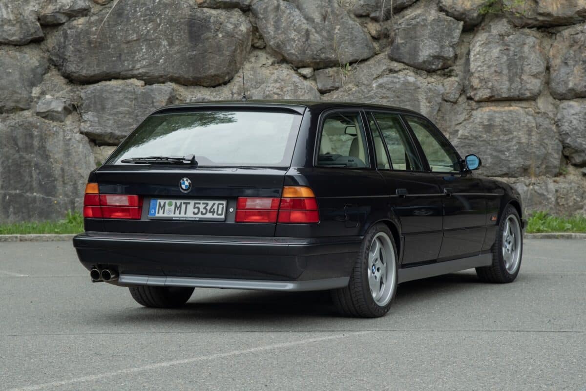 BMW M5 Touring E34 3