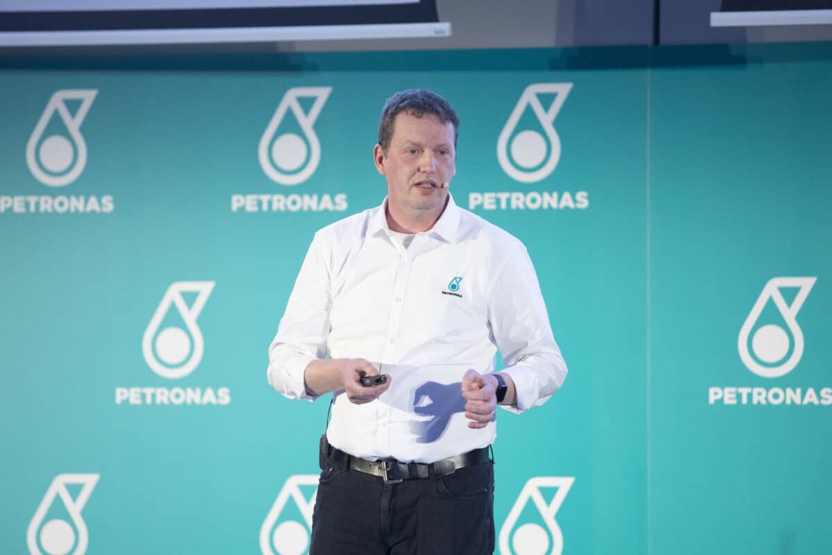 Dr. Dirk Schwaebisch Leiter Automotive Schmierstoffe bei Petronas