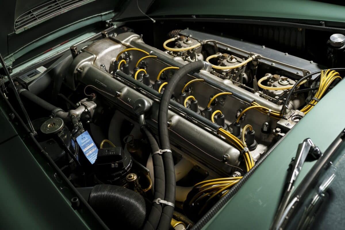 Aston Martin DB4 GT 2