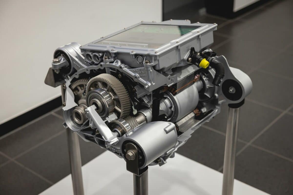 PPE Elektromotor vorne Porsche