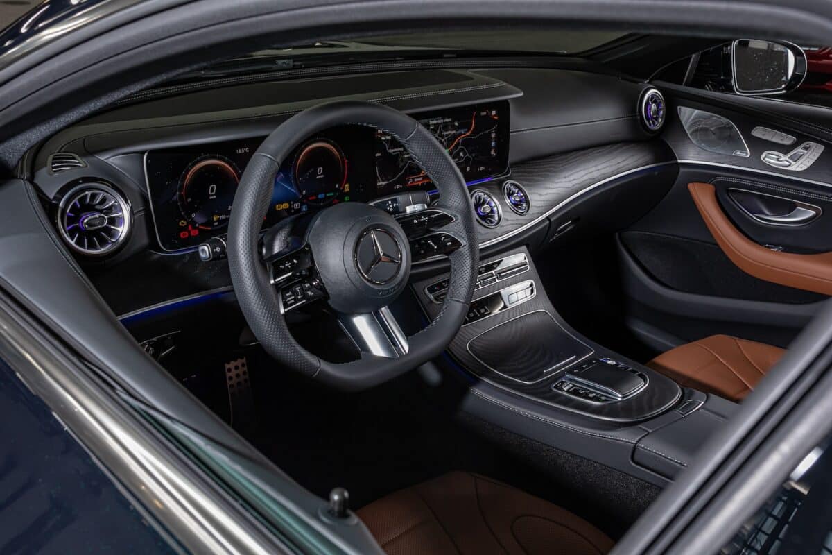 Bandablaeufer Mercedes CLS 2