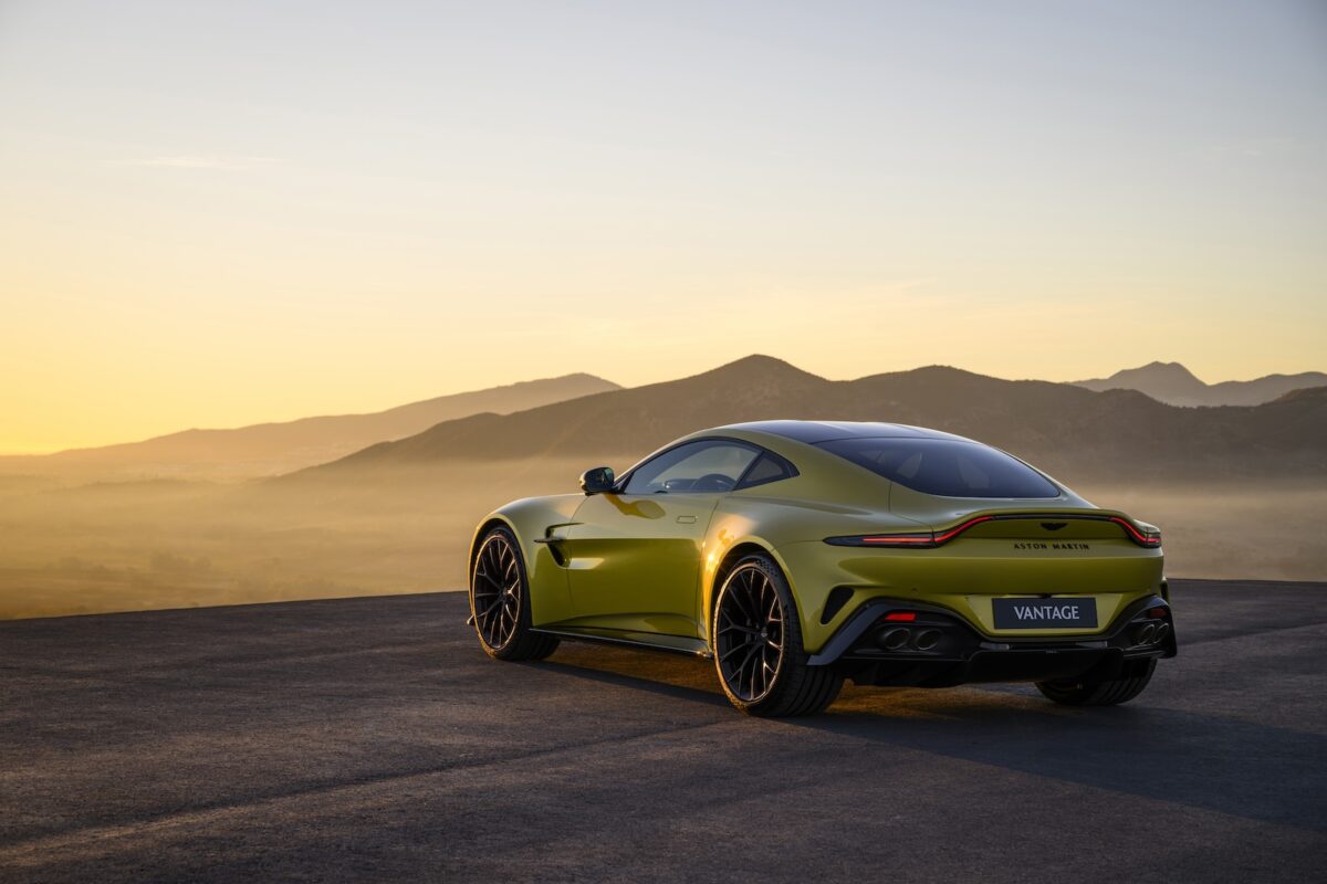 Aston Martin Vantage 12