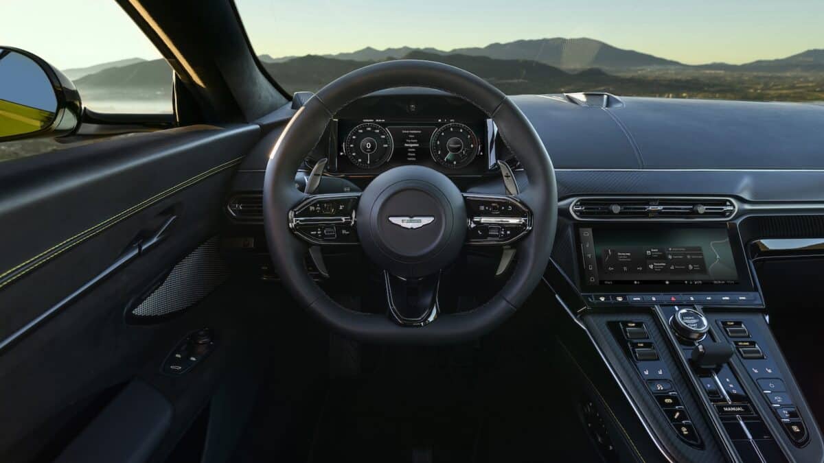 Aston Martin Vantage 6