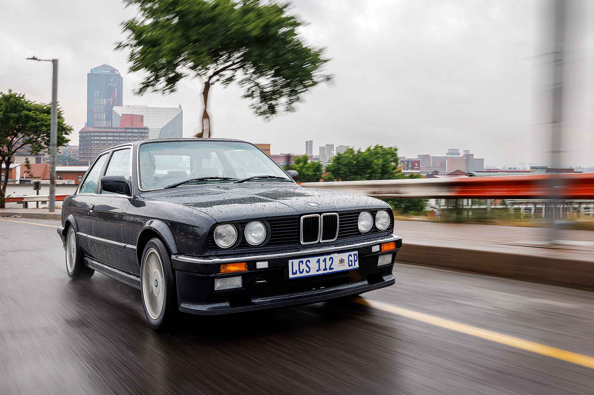 BMW 333i E30. Gab's nie? Gab's wohl!