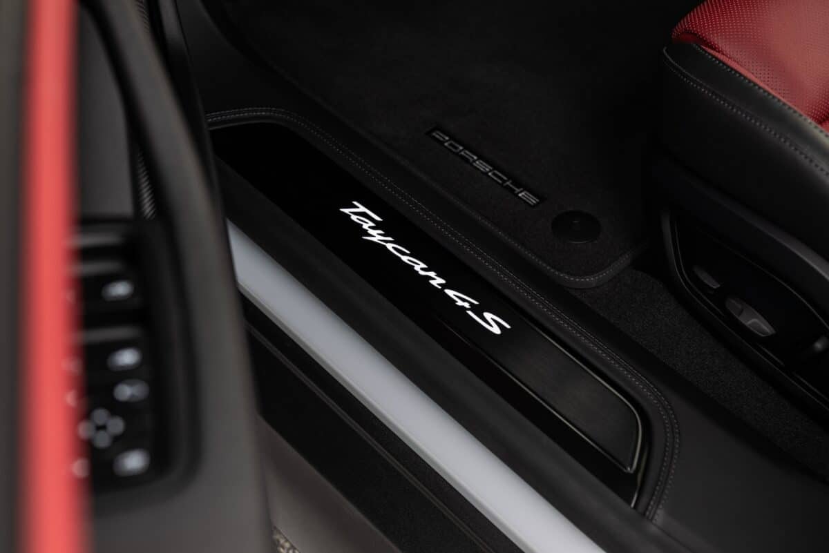 Porsche Taycan 4S 19