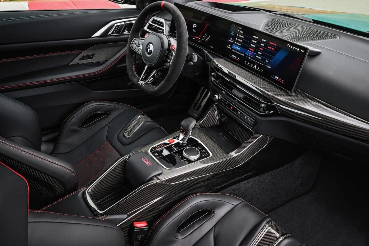 BMW M4 CS 18