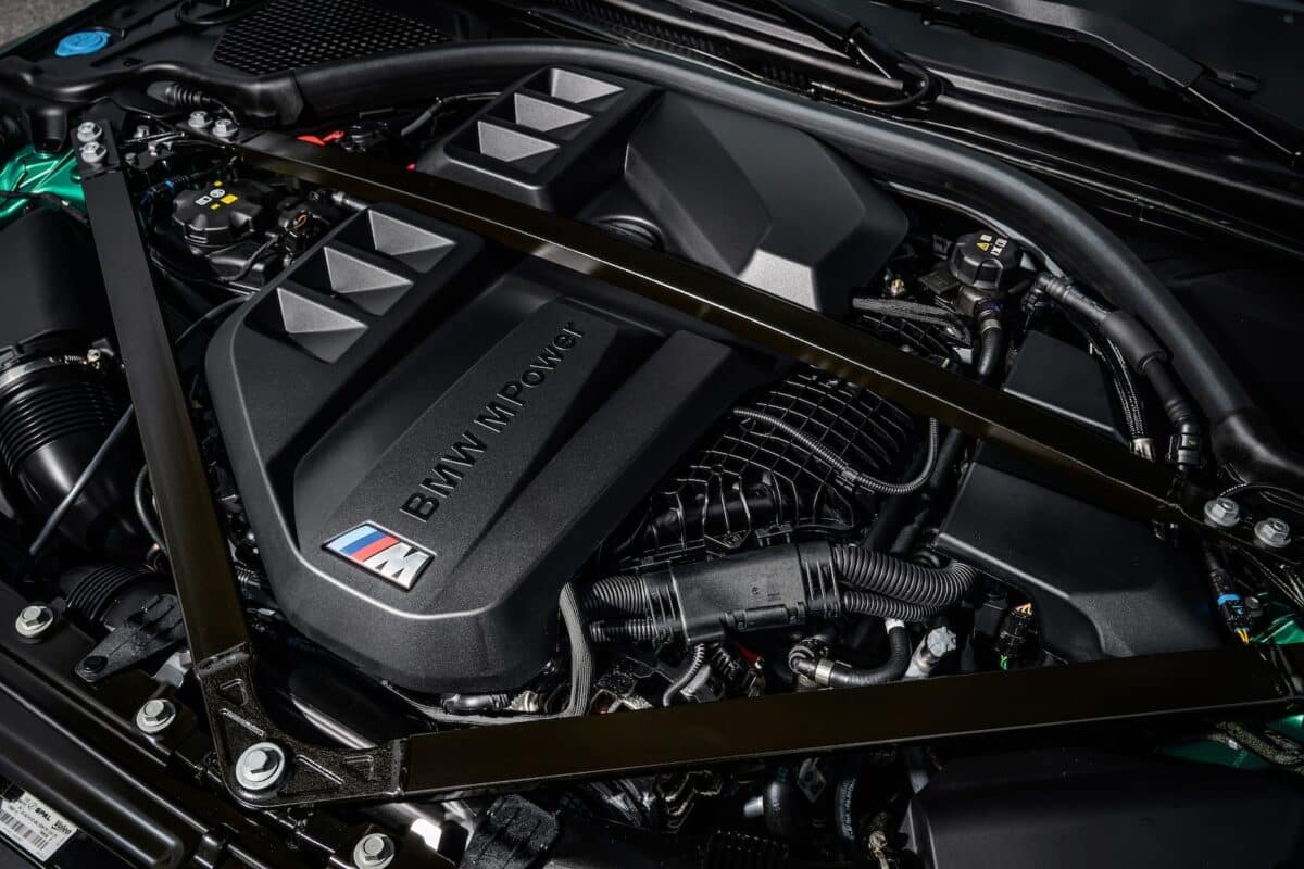 BMW M4 CS 19