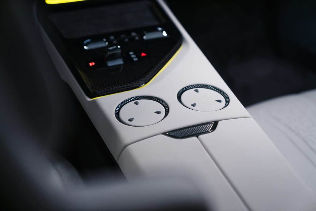 Lotus Emeya S 16