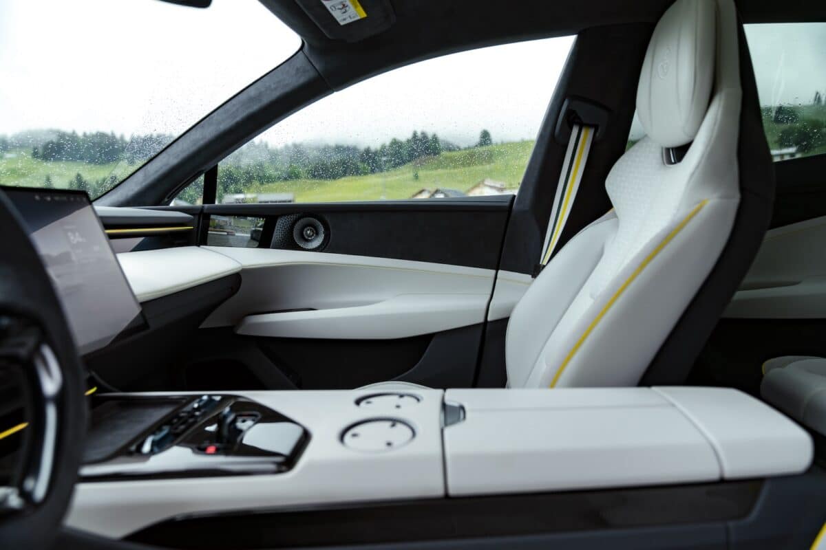 Lotus Emeya S 17