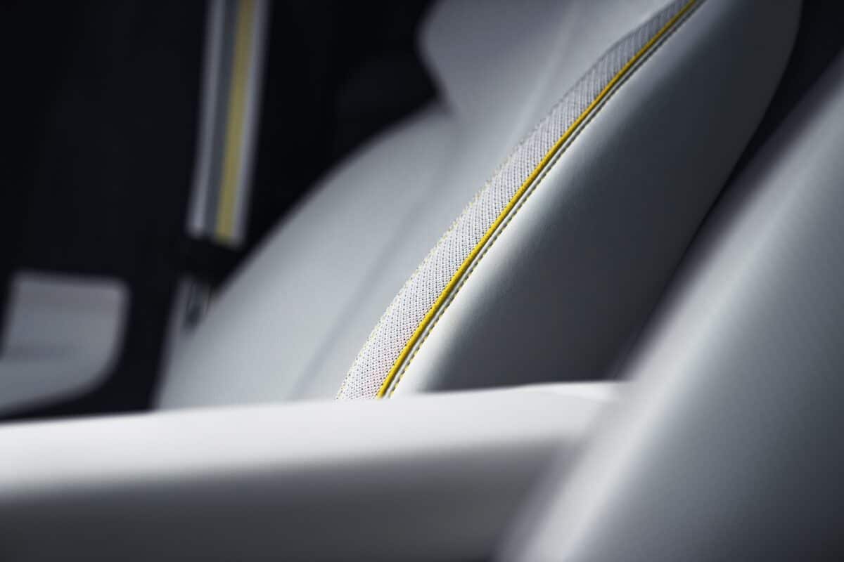 Lotus Emeya S 18