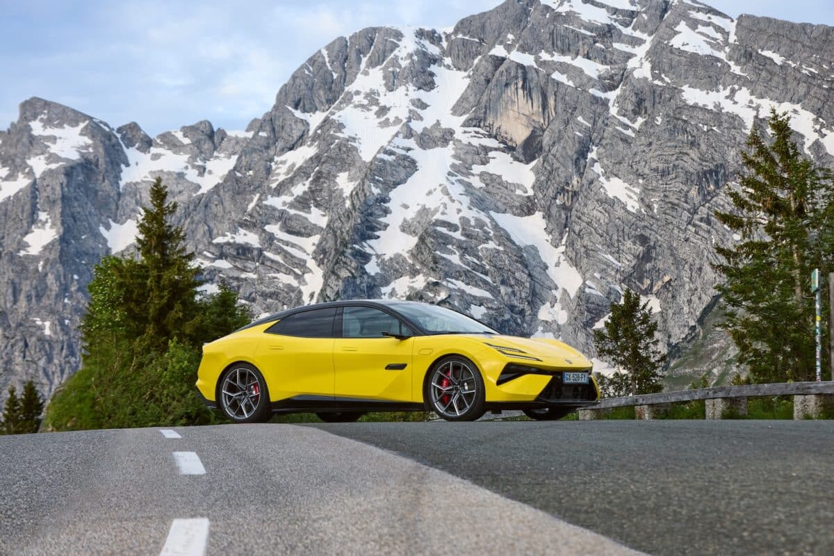 Lotus Emeya S 20