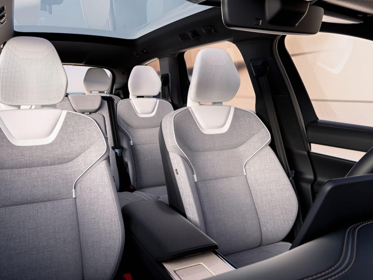 Volvo EX90 4