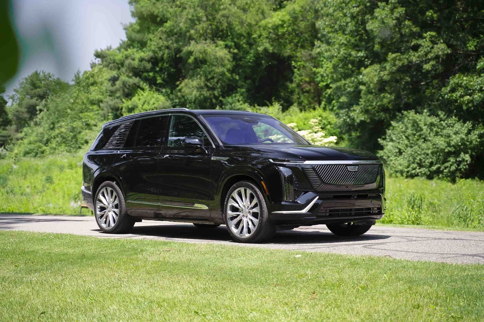 Cadillac Vistiq 2