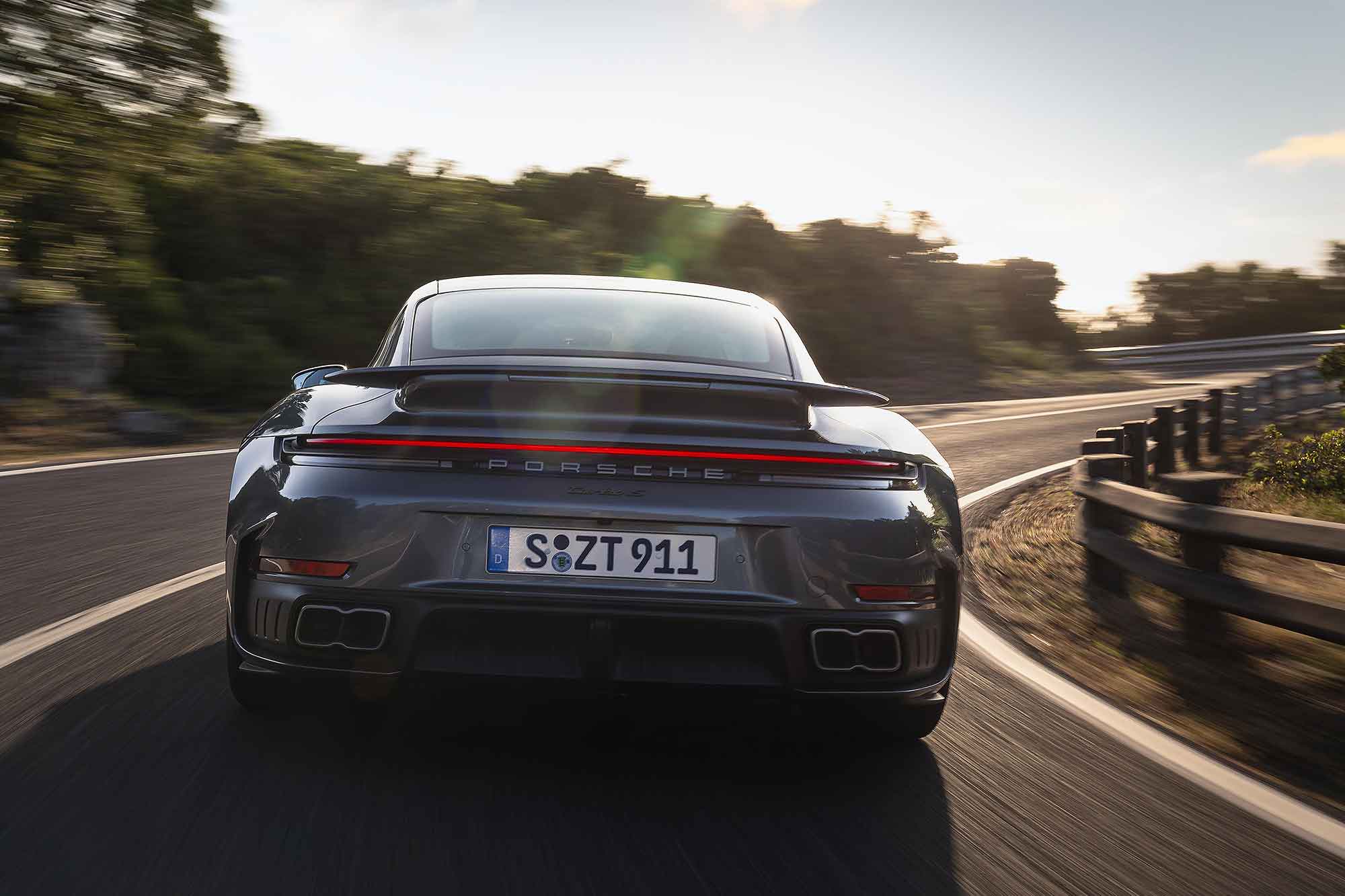 Porsche 911 Turbo S 2025 1