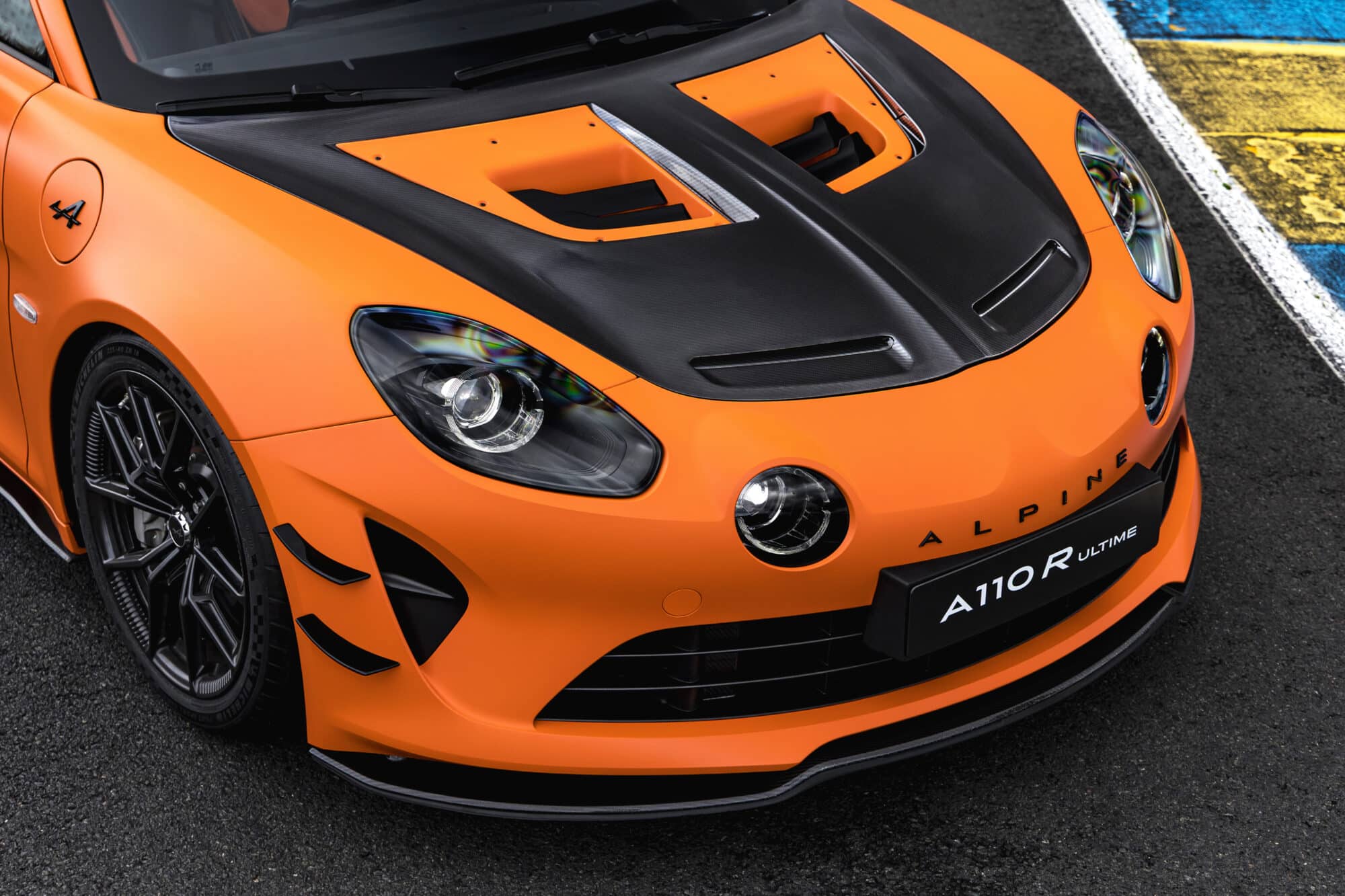 Alpine A110 R Ultime Orange 1